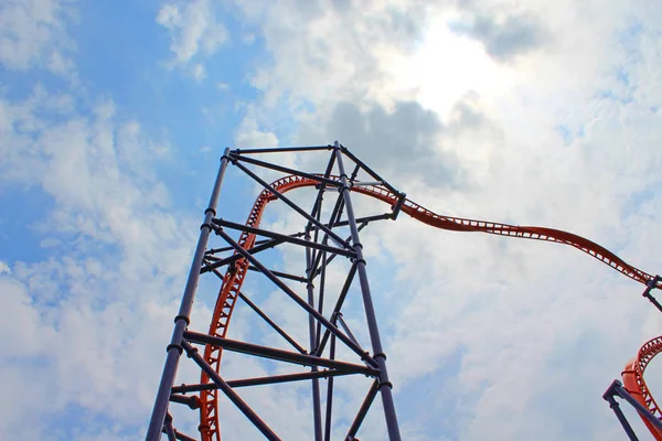 Duża Struktura Roller Coaster — Zdjęcie stockowe