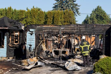 Kundakçılık silahlı olay Springfield Oregon 27 Ekim