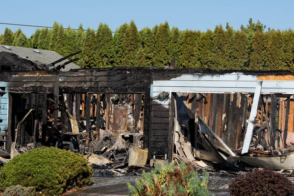 Springfield Oregon incendio provocado por pistolero antes de quitarse la vida —  Fotos de Stock