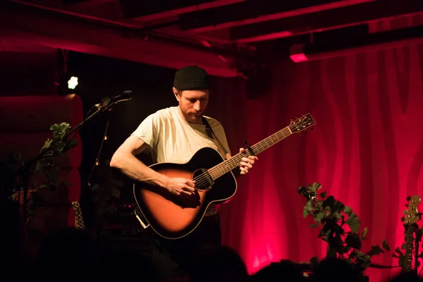 Novo Amor teljesítmény: Doug Fir Portland Oregon — Stock Fotó