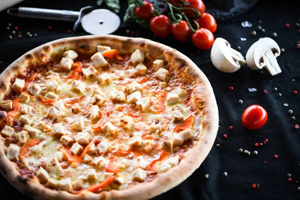 delicious italian chicken pizza with fresh & tasty ingredients