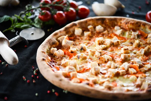 delicious italian chicken pizza with fresh & tasty ingredients