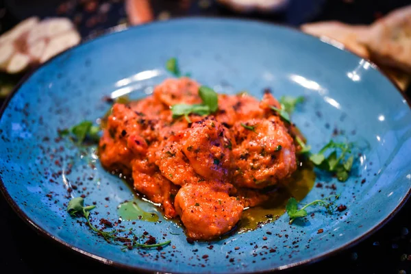 Saganaki Shrimps Gericht Mit Frischer Tomatensauce Basilikum — Stockfoto