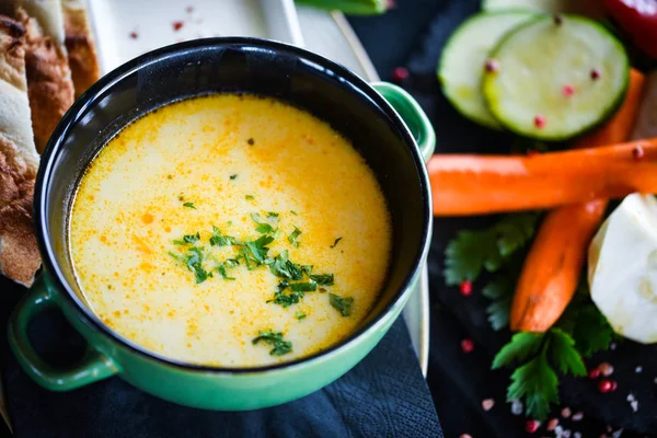 Sopa Pollo Griego Con Verduras Frescas Pan Casero — Foto de Stock