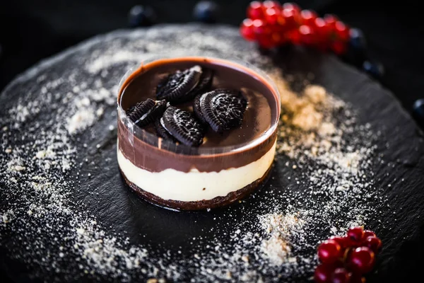 Delicioso Deleite Chocolate Oreo Cake Close View — Fotografia de Stock