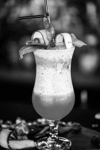 Hausgemachte Leckere Früchte Limonade Mit Frischen Zutaten Früchten Honig Eis — Stockfoto