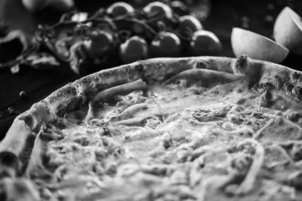 Delicious Italian Pizza Fresh Ingredients Diavola Capriciosa Margarita Prosciutto Fungi — ストック写真