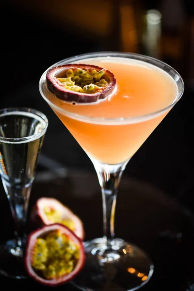 Passion Fruit Prosseco Cocktail — ストック写真