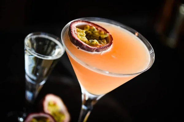 Passion Fruit Prosseco Cocktail — ストック写真
