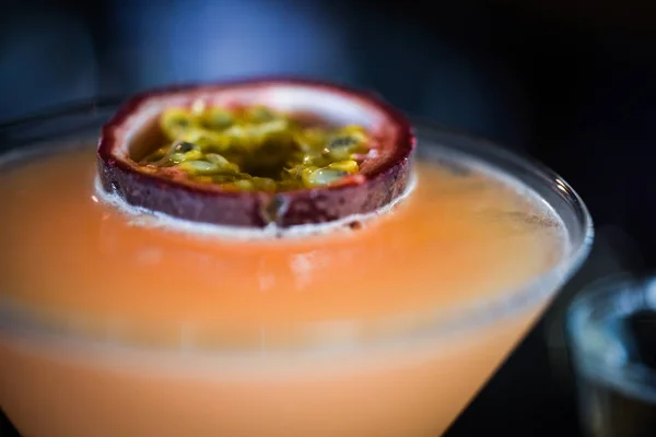 Passion Fruit Prosseco Cocktail — ストック写真