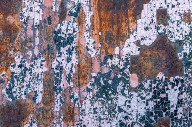 Yüzeyinde aşınma olan paslı demir dokusu.