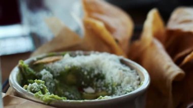 Çipi Gaucamole 'a Yakın El Batırdı