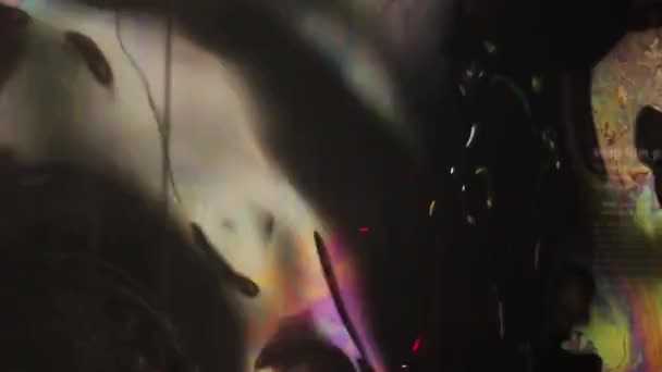 在加利福尼亚州旧金山的科学博物馆里发现了巨大的气泡 — 图库视频影像
