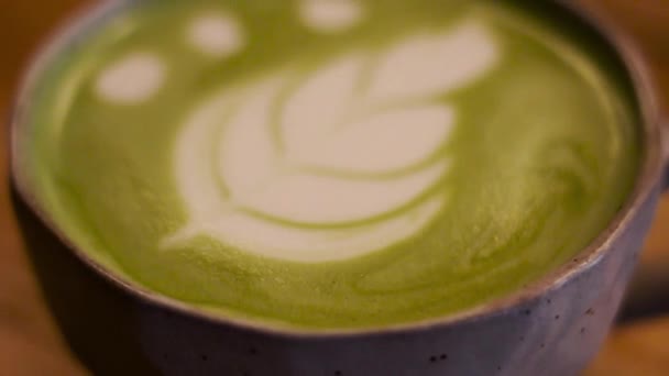 Matcha Latte Deki Latte Sanatı — Stok video