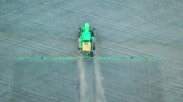Top View Sprayer Working Field Tractor Spraying Fields Aerial Photography — Stock Video