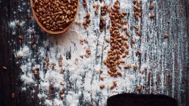 Composición Del Pan Sobre Mesa Con Grano Harina Pan Grano — Vídeo de stock