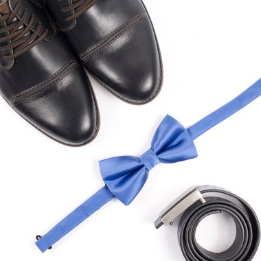 Erkek şık giyimi beyaz arka plan üzerinde ayarla