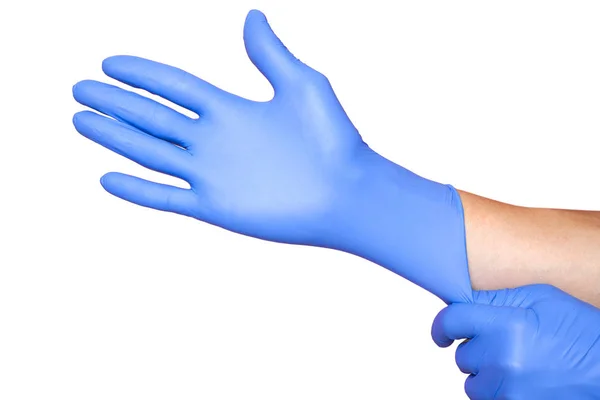 Beyaz arka plan üzerinde izole mavi lateks eldiven giyen eller
