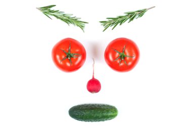 Farklı sebzeler domates, salatalık, turp komik yüzü,
