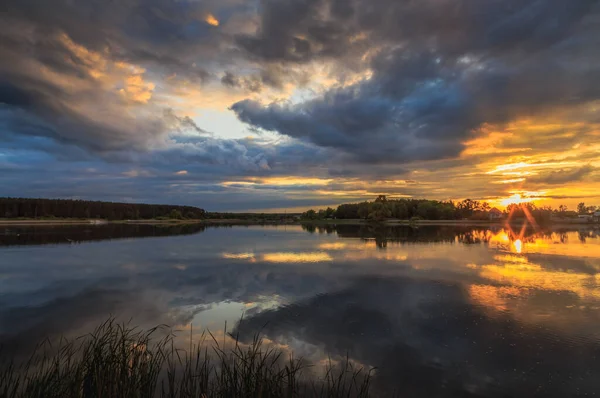 Sunset in Ukraine. Kiev region. 31. 05. 2020 — Stock Photo, Image