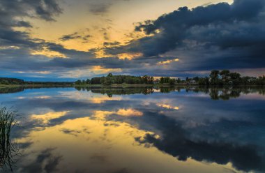 Ukrayna 'da günbatımı. Kiev bölgesi. 31 yaşında. - 05. 2020