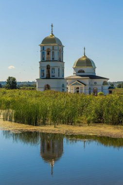 Su basmış kilise. Şekil değiştirme kilisesi. Kiev bölgesi. Ukrayna. 08 / 16 / 2020