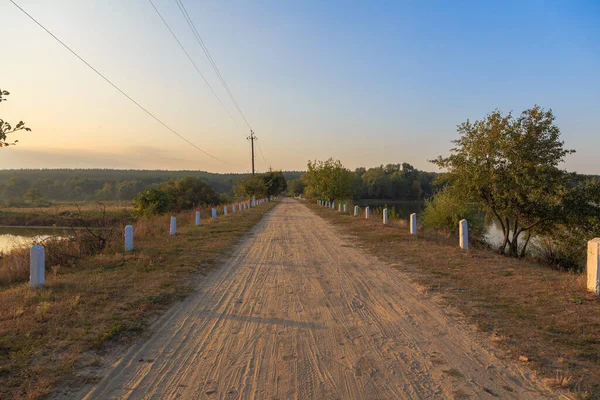 Φθινοπωρινός Δρόμος Στη Λίμνη Περιφέρεια Κιέβου Ουκρανία Σεπτεμβρίου 2020 — Φωτογραφία Αρχείου