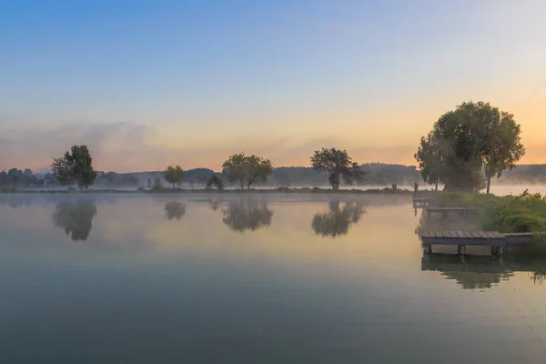 Spaziergang Morgennebel Auf Dem See Fischen Morgengrauen Kiewer Gebiet Ukraine — Stockfoto