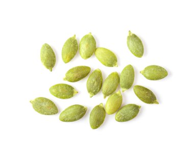 Beyaz arkaplanda izole edilmiş kabak tohumları