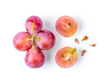 Beyaz arka planda kırmızı üzüm izole edilmiş. en üstteki görünüm