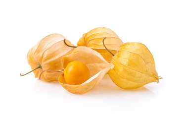 Cape Gooseberry beyaz arka planda izole edilmiş. en üstteki görünüm