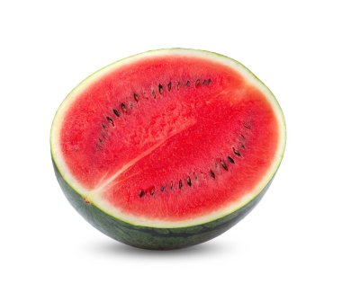 Beyaz arka planda izole edilmiş taze karpuz diliminin yarısı. Alan derinliği