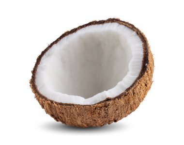 Beyaz arka planda yarım hindistan cevizi izole edilmiş. tam alan derinliği