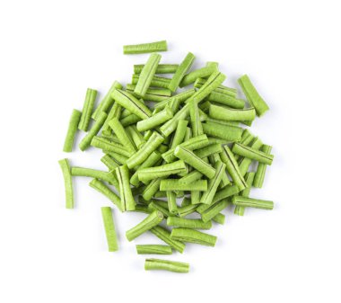 Beyaz arka planda yarım metre uzunluğunda bir fasulye dilimi. en üstteki görünüm