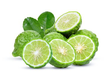  Bergamot ya da kaffir meyvesi beyaz arka planda yaprak izole. 