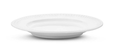 Beyaz arkaplanda izole edilmiş beyaz seramik tabağı