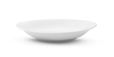 Beyaz arka planda izole edilmiş boş seramik kasesi