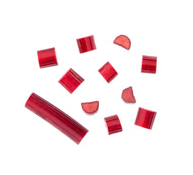 Rubarb beyaz bir arka planda iz sürer. en üstteki görünüm