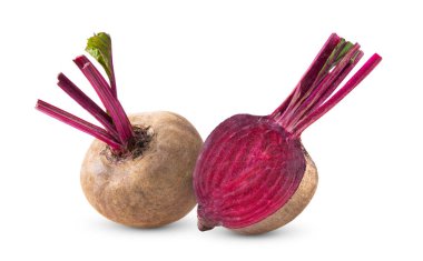 Beyaz arkaplanda yaprakları izole pancar kökü