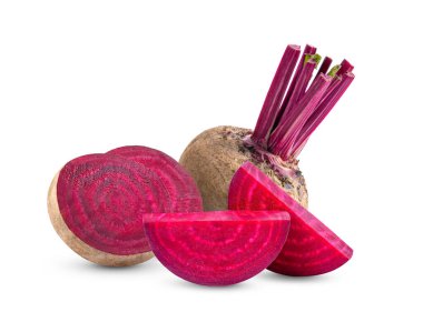 Pancar kökü beyaz arkaplanda izole edildi