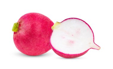 Beyaz arkaplanda taze turp izole edildi