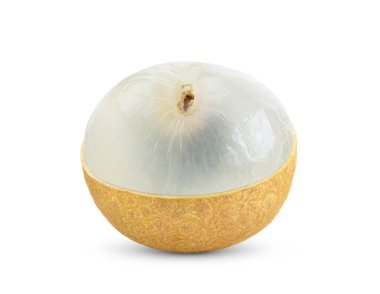Longan beyaz arkaplanda izole edildi