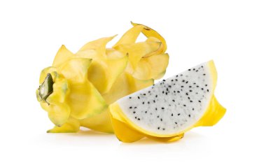 Beyaz arkaplanda yalıtılmış sarı ejderha meyvesi