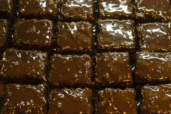 Delicioso Bolo Chocolate Cortado Pedaços Foto Comida — Fotografia de Stock