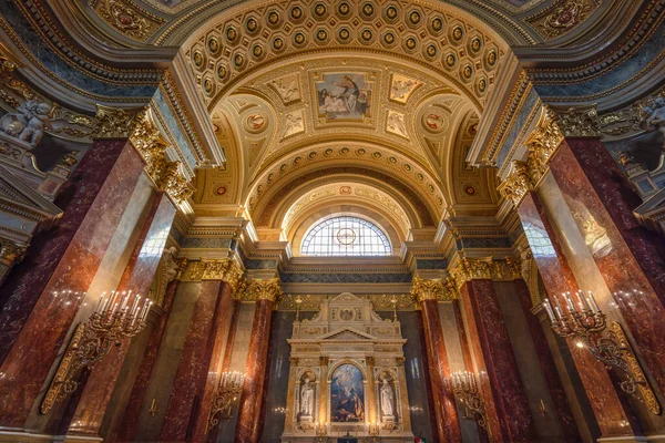 Budapest Hungary Feb 2020 Ceiling View Coat Arms Window Stephens — 스톡 사진