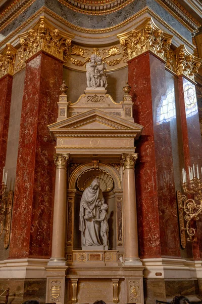 Budapest Hungary Feb 2020 Granite Pulpit Stephen Basilica — Stock Photo, Image