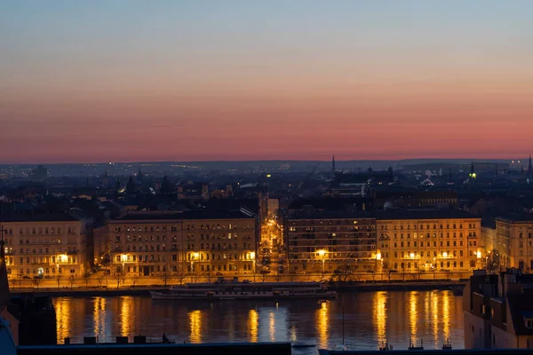 Budapeşte Tuna Şehri Şafak Sökmeden Önce Macaristan Ufuk Çizgisi — Stok fotoğraf