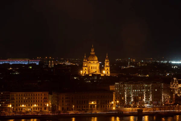 Nachtansicht Der Stephanus Basilika Mit Eingeschalteten Lichtern Der Budapester Nacht — Stockfoto
