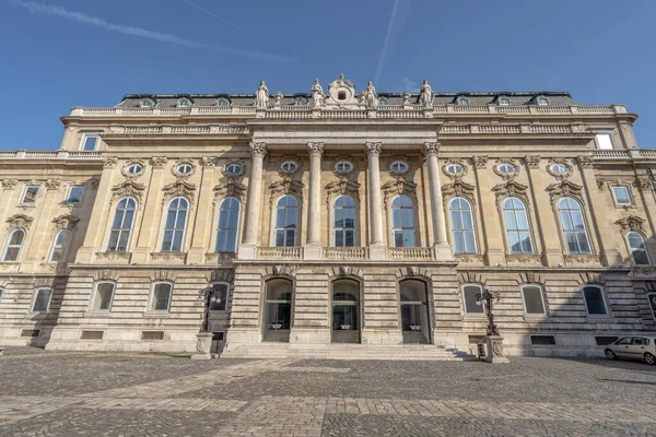 Budapeste Hungria Fevereiro 2020 Óculos Manchados Porta Escada Castle Garden — Fotografia de Stock