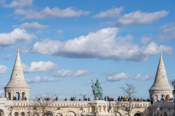 Budapeste Hungria Fevereiro 2020 Nuvens Cumulostratus Sobre Bastião Dos Pescadores — Fotografia de Stock